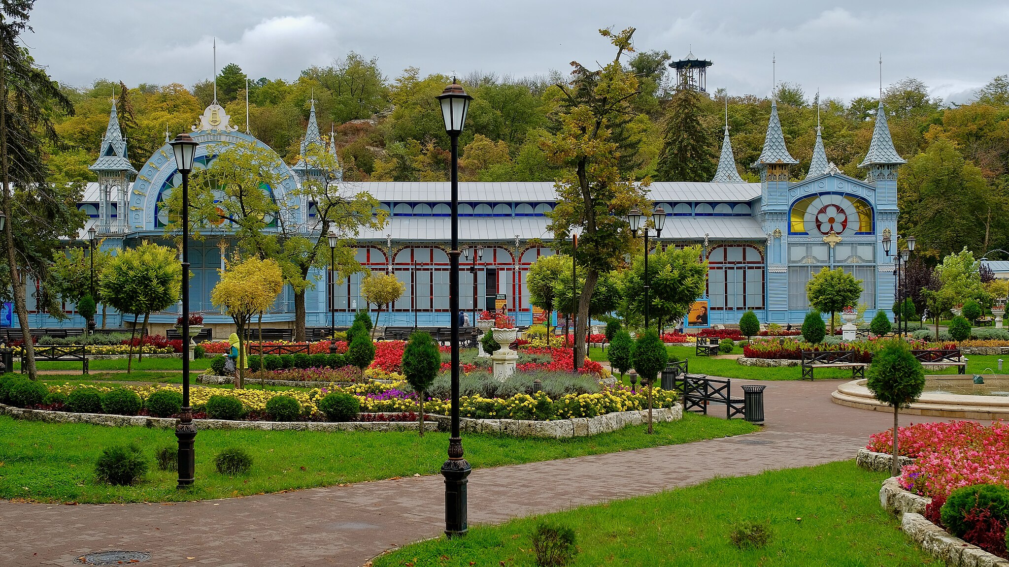 Файл:Park Tsvetnik in Pyatigorsk (October 2023) - 1.jpg