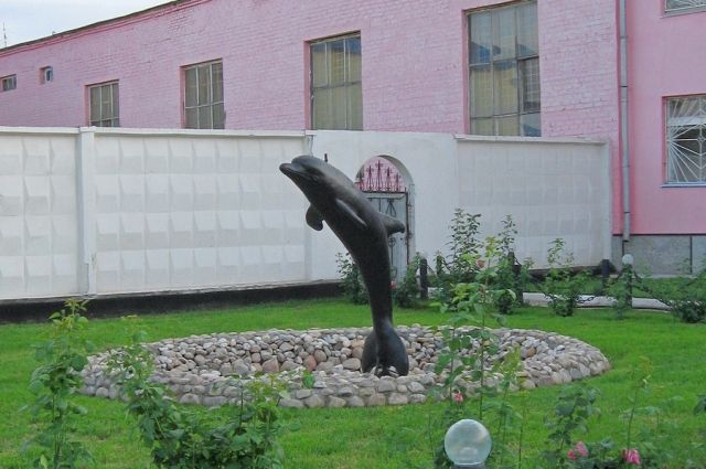 Файл:Prison Black Dolphin - entrance.jpg
