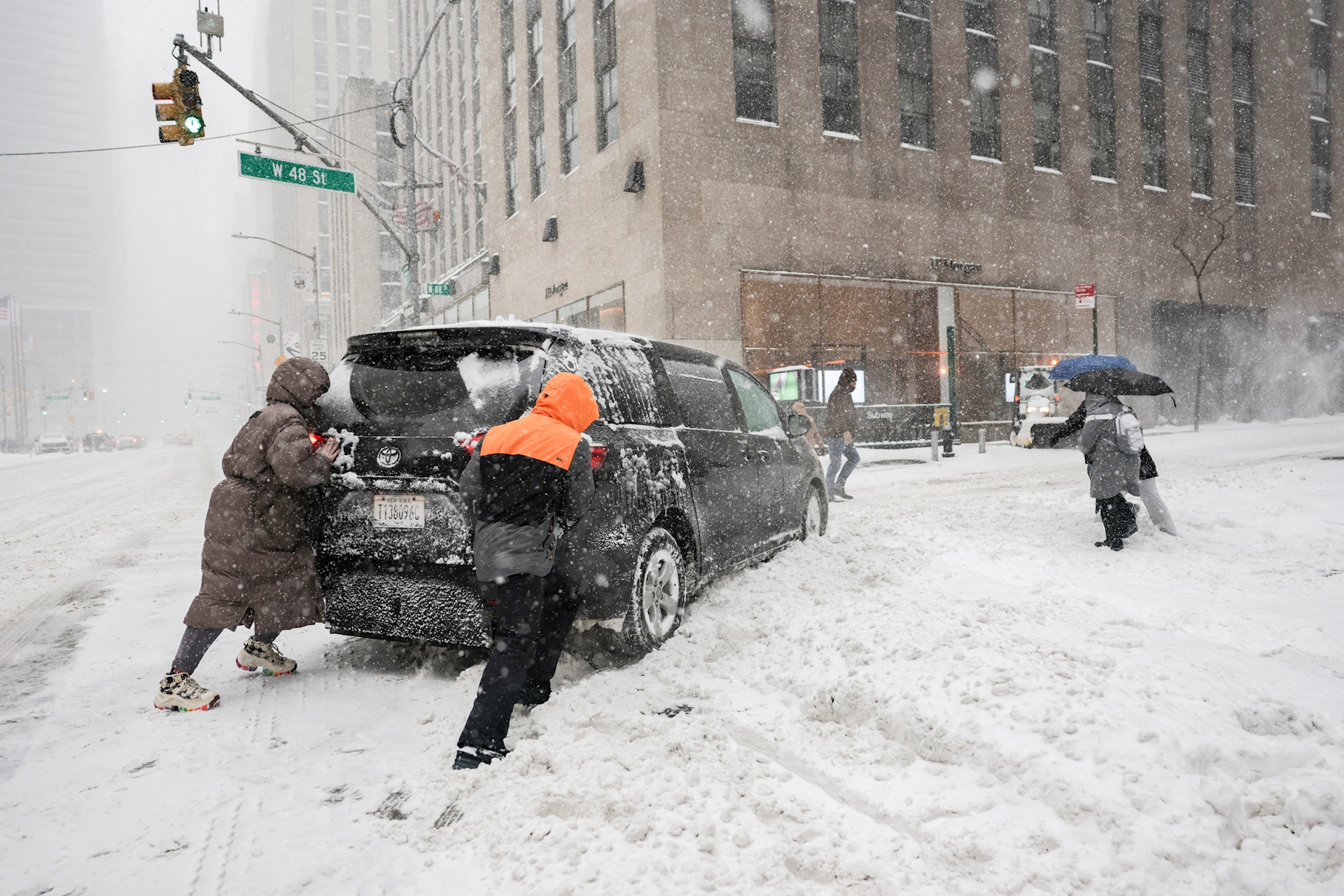 Файл:Snowstorm 2026 New York.JPG