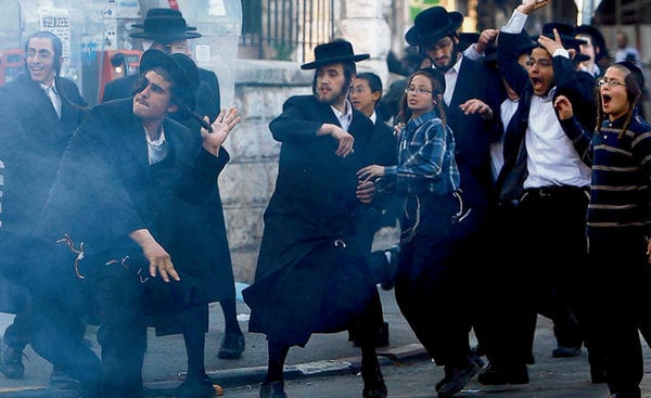 Файл:Ultra-orthodox-jews-rioting-in-jerusalem.jpg